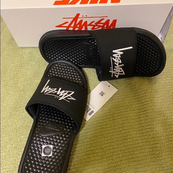 Authentic Nike x Stussy Benassi Slides B main image 5